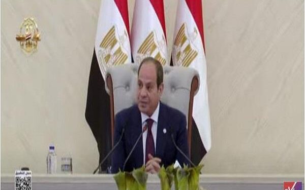 الرئيس السيسي: القوات المسلحة خاضت خلال 10 سنوات حرب ضروس ضد الإرهاب