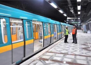 مد ساعات تشغيل الخط الثالث لدعم جماهير المنتخب في مباراة غينيا