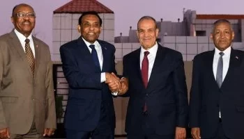 وزير الخارجية من بورسودان: مصر تدعم استقرار السودان وترفض الإجراءات الأحادية في النيل