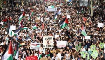 ملايين الإسبان يتظاهرون رفضًا لـ”الإبادة في غزة” ويطالبون بقطع العلاقات مع إسرائيل