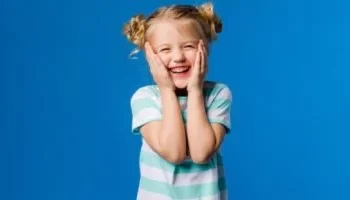 لماذا يعشق الأطفال الروتين؟ دليلك لـ 4 فوائد نفسية وخطوات عملية لبناء طفل سعيد ومستقل