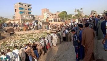 مصرع شخص وإصابة 10 آخرين في حادث انقلاب “تروسيكل” بترعة في أسيوط.. والبحث جارٍ عن مفقودين