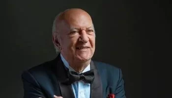 عمر خيرت يُطرب جمهور مهرجان الموسيقى العربية على مسرح النافورة