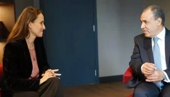 على هامش قمة مصر والاتحاد الأوروبي.. عبد العاطي يبحث مع نظيرته الرومانية الارتقاء بالعلاقات إلى مستوى ‘الشراكة الشاملة'”