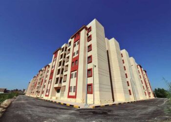 مطار العريش يستقبل طائرة مساعدات سعودية لصالح الفلسطينيين بغزة