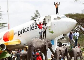 مقتل 4 أشخاص خلال تشييع جنازة رئيس وزراء كينيا السابق رايلا أودينغا