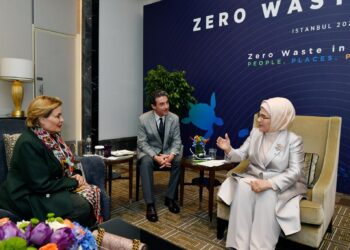 قرينة الرئيس التركي تلتقي بعدد من ممثلي وزارات البيئة من 63 دولة حول العالم