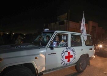 الصليب الأحمر: مستعدون للعمل كـ”وسيط إنساني محايد” بغزة لإعادة الرهائن والمعتقلين