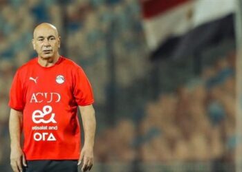 حسام حسن يجتمع بلاعبي الفراعنة قبل مباراة غينيا بيساو