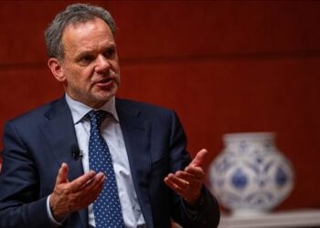 وزير الخارجية الهولندي يزور العريش لتفقد جهود مصر في دعم غزة ومتابعة إدخال المساعدات