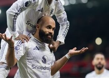 كلاسيكو إنجلترا.. مانشستر يونايتد يتقدم على ليفربول في الشوط الأول