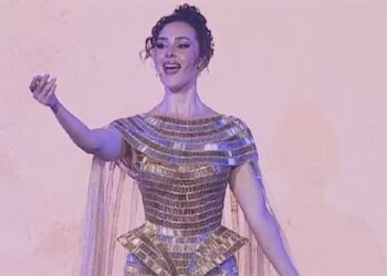 شيرين أحمد طارق تبهر الحضور بصوتها في حفل افتتاح المتحف المصري الكبير