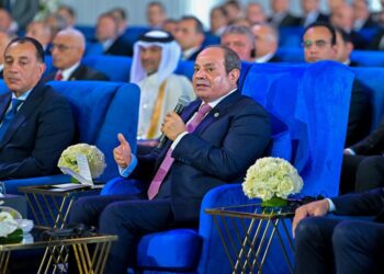 الرئيس السيسي: مصر لديها فرص واعدة بفضل موقعها الجغرافي ووجود قناة السويس كممر ملاحي عالمي