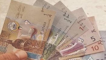 استقرار سعر الدينار الكويتي اليوم السبت.. ويسجل 155.4 جنيهاً للبيع في معظم البنوك