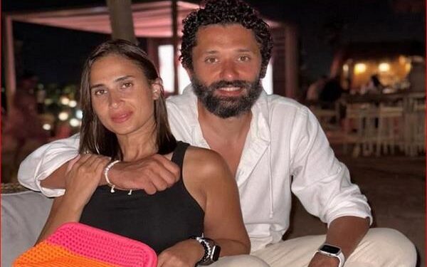 كريم محمود عبد العزيز يعلن انفصاله عن زوجته آن الرفاعي: “حاولنا سنين كتير إن الحياة تستمر وفشلنا”