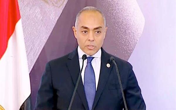 الوطنية للانتخابات تسلم محاضر الفرز والحصر العددي لانتخابات النواب إلى الإدارية العليا