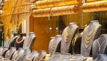 قفزة مسائية للذهب: عيار 21 يسجل 5450 جنيهاً بعد ارتفاع الأونصة فوق 4090 دولاراً