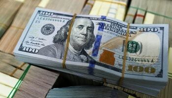 تراجع طفيف لـ سعر الدولار مقابل الجنيه المصري اليوم الإثنين (3-11-2025)