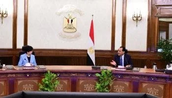 مدبولي يلتقي محافظ طوكيو ويشيد بالدعم الياباني للمتحف الكبير وتطوير التعليم و”برج العرب”