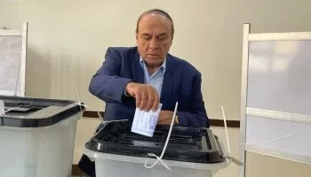 اللواء سمير فرج يدلي بصوته في اليوم الثاني من المرحلة الثانية لانتخابات مجلس النواب 2025