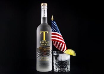 ترامب يطلق فودكا خاصة تحمل اسمه بـ 47 دولار