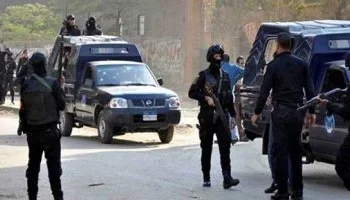 ضربة موجعة لتجار السموم.. ضبط 3 متهمين بـ 137 كيلو “حشيش وهيدرو” وأسلحة نارية في البدرشين