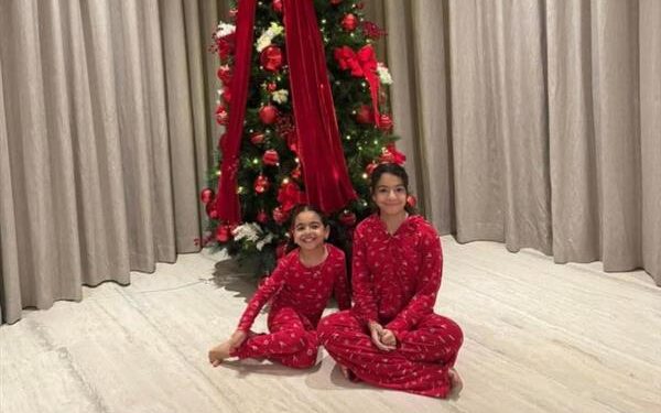 كأس أمم أفريقيا.. محمد صلاح يحتفل مع عائلته بالكريسماس من المغرب