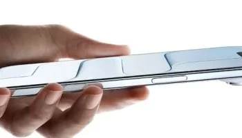 تقرير: هاتف iPhone Air يسجل “أسوأ انخفاض في قيمة إعادة البيع” منذ 2022