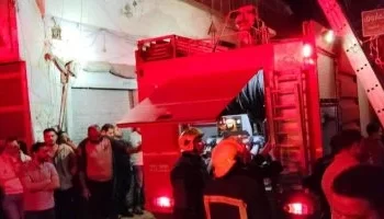 حريق مأساوي في المنصورة: مصرع 5 أشخاص وإصابة 13 آخرين في حريق مخزن ملابس بـ”سوق الخواجات”