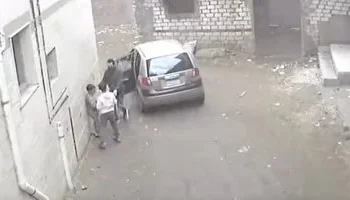 بسبب “نزاع حضانة”.. التحقيق مع أب وصديقه بتهمة اختطاف طفله بسيارة في كفر الشيخ