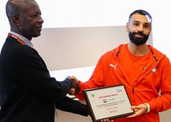 كاف يمنح صلاح شهادة مشاركة منتخب مصر في النسخة الـ 35 من كأس الأمم الأفريقية