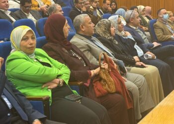 جانب من الندوة