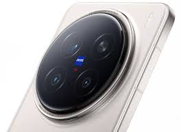 فيفو X300 ألترا.. سعر الهاتف والمميزات