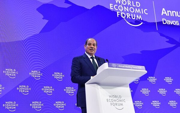 الرئيس السيسي يؤكد اهتمام الدولة بالتحول الرقمي وتوطين الصناعة