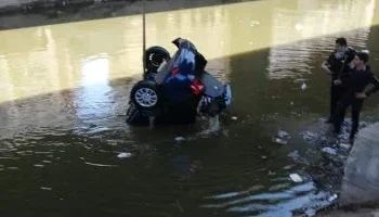 “كانوا في طريقهم للامتحان”.. نجاة 4 طلاب من الموت المحقق بعد سقوط سيارتهم في ترعة المريوطية