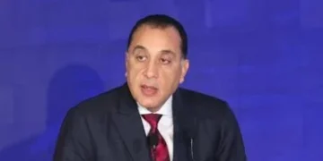 مدبولي في “قلب الصعيد”.. رئيس الوزراء يبدأ جولة موسعة بالأقصر لتفقد مشروعات الإسكان والرعاية الصحية وبنية التحتية