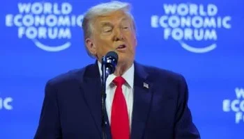 طبول الحرب والدبلوماسية.. ترامب يحشد “أضخم أسطول” قرب إيران وطهران تتوعد برد مؤلم