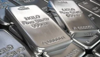 «إتش إس بي سي» يرفع توقعاته لأسعار الفضة في 2026 وسط شح المعروض وقوة الطلب الاستثماري