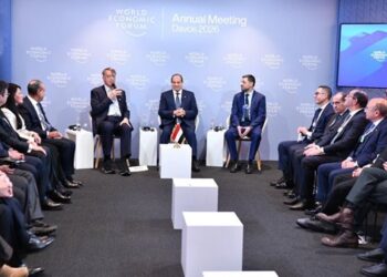 دافوس 2026.. الرئيس السيسي يدعو المستثمرين لاغتنام الفرص المتاحة في السوق المصري