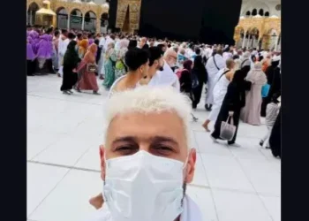 بـ “الشعر الأبيض” من أمام الكعبة.. رامز جلال يودع 2025 بالعمرة ويكشف ملامح برنامجه لرمضان 2026