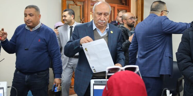 أحمد عثمان يتقدم بأوراق ترشحه على مقعد نقيب المهندسين بانتخابات التجديد النصفي 2026 