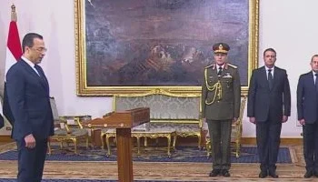 رأفت هندي يؤدي اليمين الدستورية وزيرًا للاتصالات وتكنولوجيا المعلومات