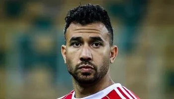 فحوصات طبية لتحديد حجم إصابة تريزيجيه بعد تعادل الأهلي مع شبيبة القبائل