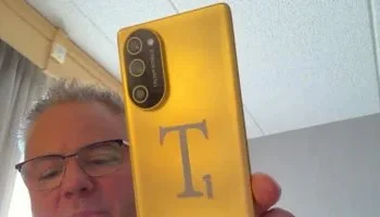 إعادة تصميم شاملة لهاتف ترامب T1 ومواصفات محسّنة مع تعديل في السعر