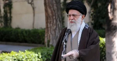 “خامنئي” في قلب العاصفة.. تقارير أمريكية وإسرائيلية تكشف كواليس استهداف كبار قادة إيران