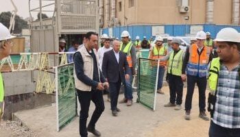 يقظة “الإنذار المبكر” تنقذ سكان الملك الصالح.. وزير النقل يوجه بـ 5 إجراءات عاجلة لتأمين المنازل المتأثرة