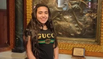 جريمة بشعة تهز “الخصوص”.. مقتل فتاة طعناً في الشارع لرفضها الخطبة