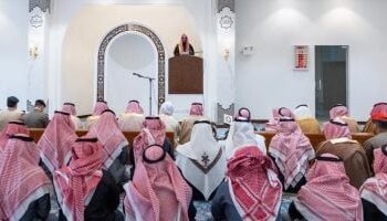 السعوديون يؤدون صلاة الاستسقاء في جميع مناطق المملكة استجابة لدعوة الملك سلمان