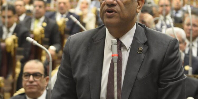د.محمود مسلم: إصلاح المستشفيات الجامعية يحتاج هيكلًا موحدًا وفصلًا بين مقدّم الخدمة والرقابة   
