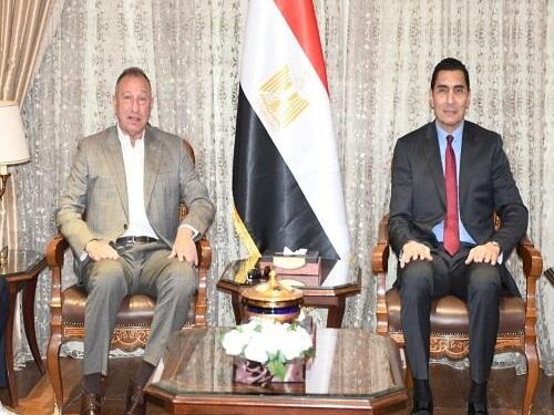 وزير الشباب والرياضة يستقبل مجلس إدارة النادي الأهلي بالعاصمة الجديدة